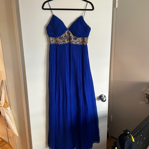 Aidan Mattox Blue Silk Gown with Beading. Size 8 - Picture 1 of 5